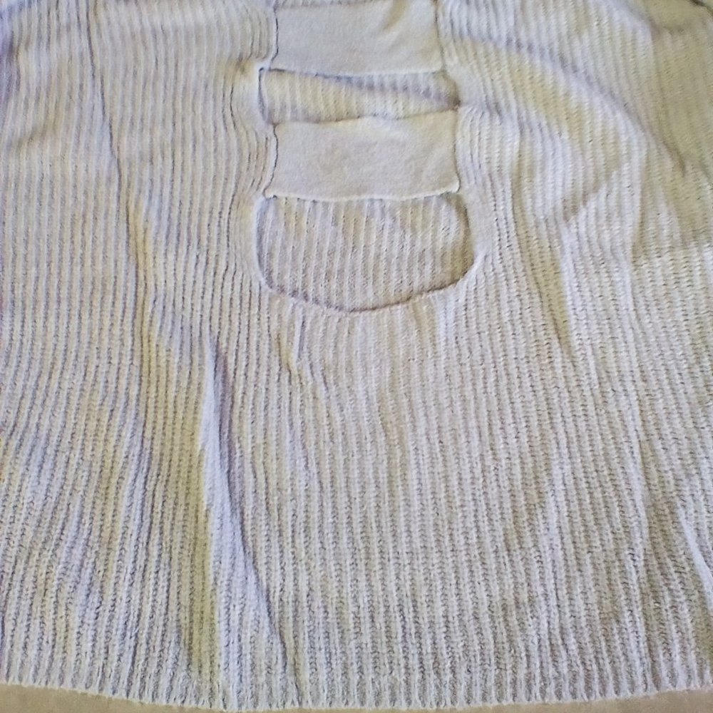 Sweaters - Picture 4 of 11